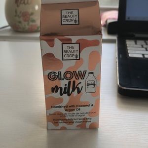 NIB-Glow Milk The Beauty Crop liquid highlight